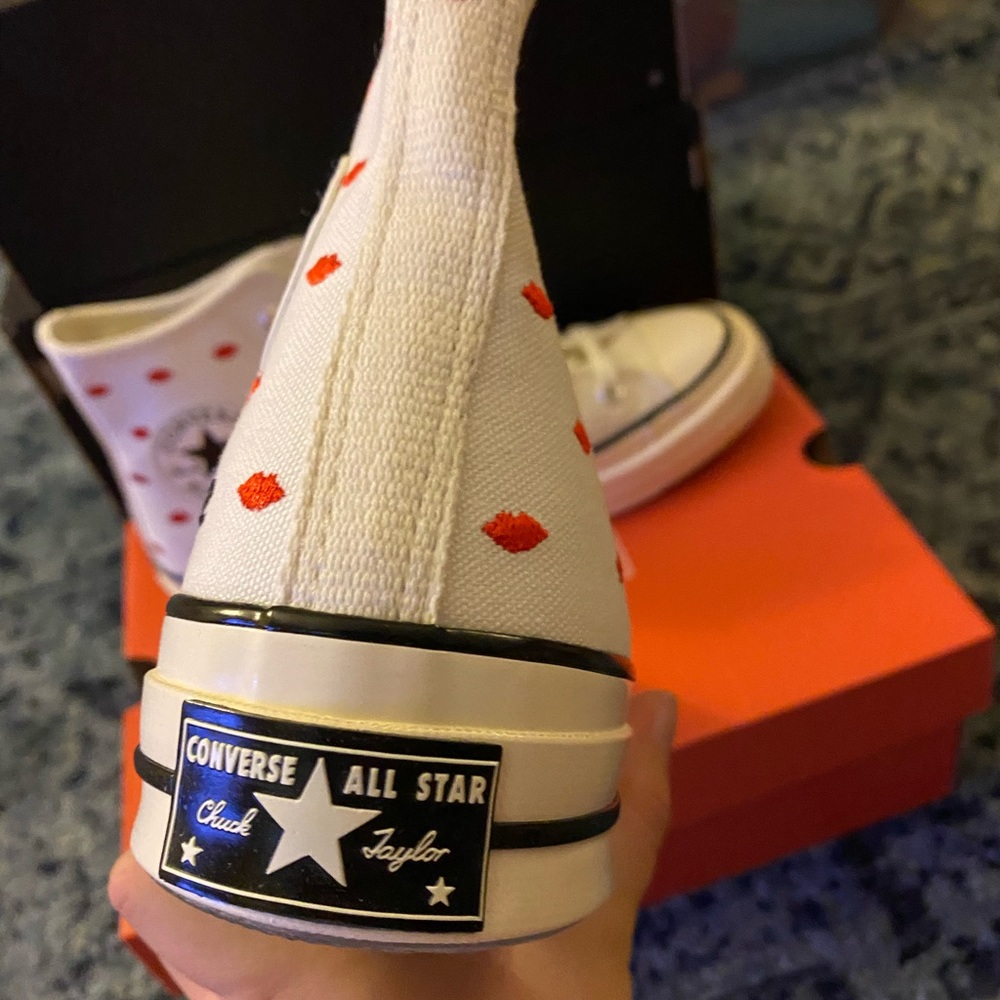 CTAS platform white limited edition Valentine’s Day converse - Picture 5 of 7